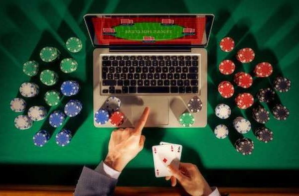 Poker Online – Types, Benefits and reviews