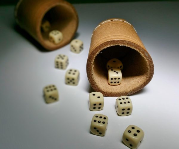 How Online QQ Gambling Enhances Cognitive Abilities