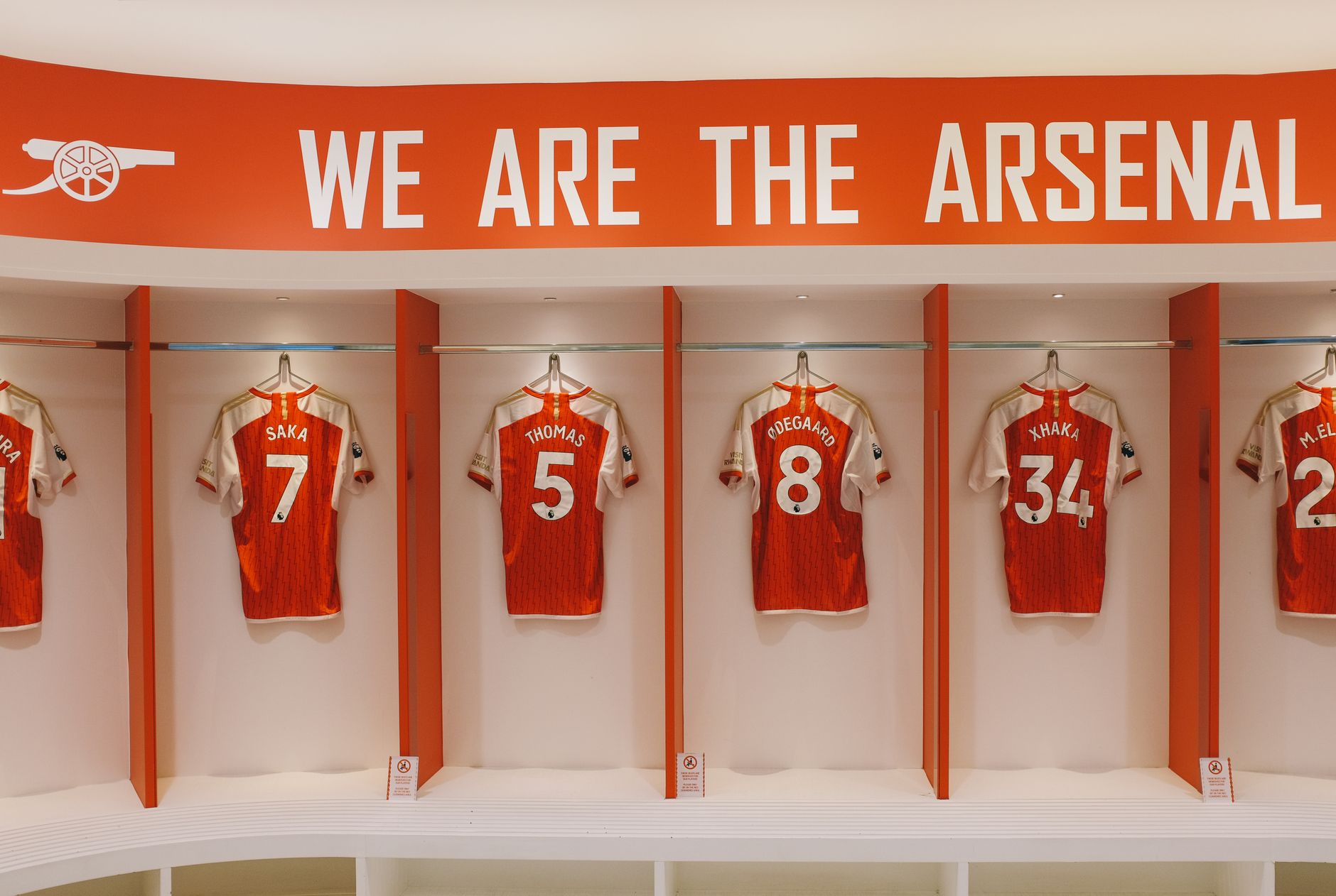 Arsenal Display Tactics: Worst Christmas Tree Strategy Revealed
